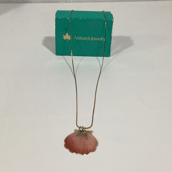 Seashell Pendant - Picture 4 of 4